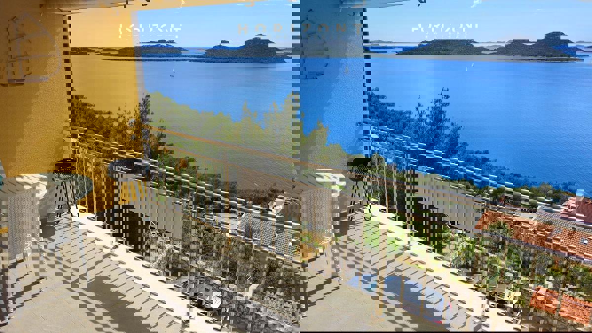 Stanovanje z razgledom na Kornatski arhipelag