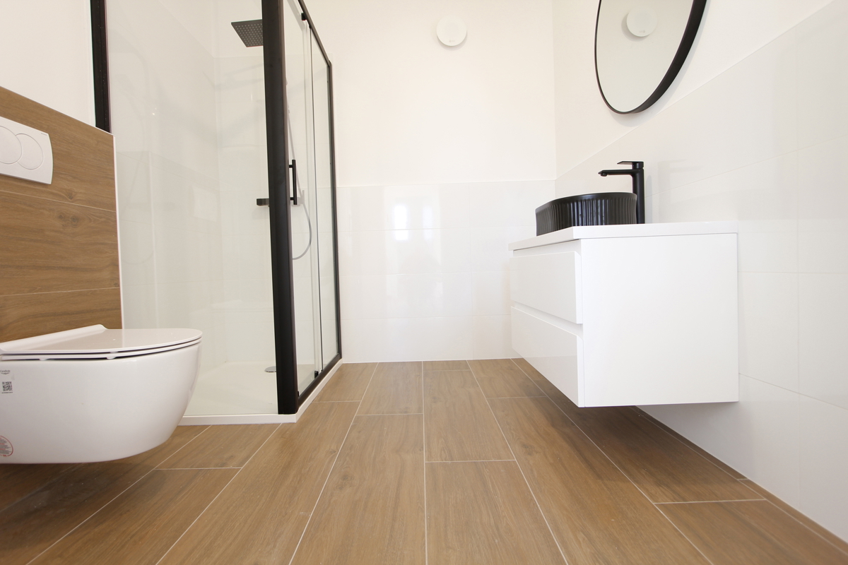 Moderno stanovanje z razgledom na morje, v mirnem delu mesta