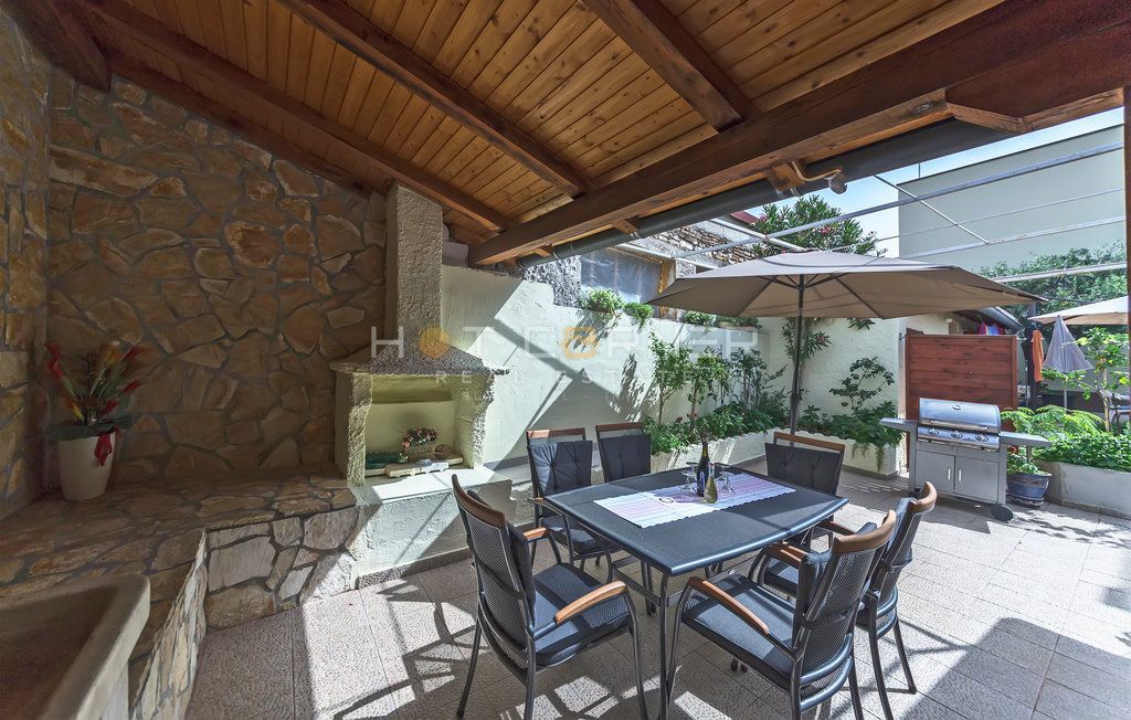 Stanovanje Centar, Pula, 88m2
