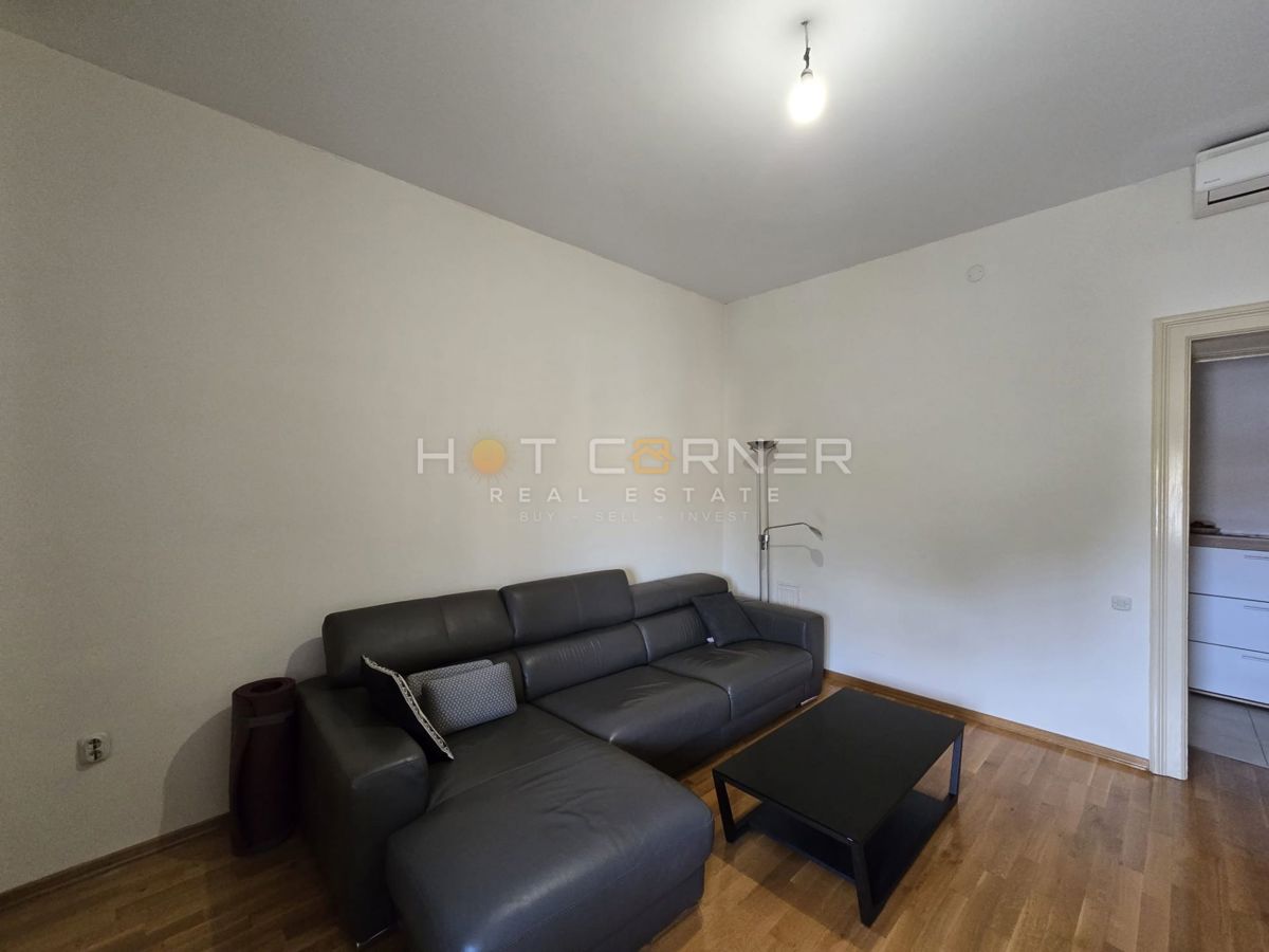 Stanovanje Centar, Pula, 54m2