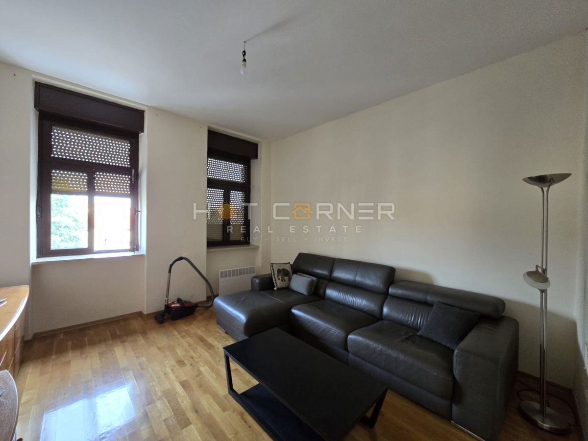 Stanovanje Centar, Pula, 54m2