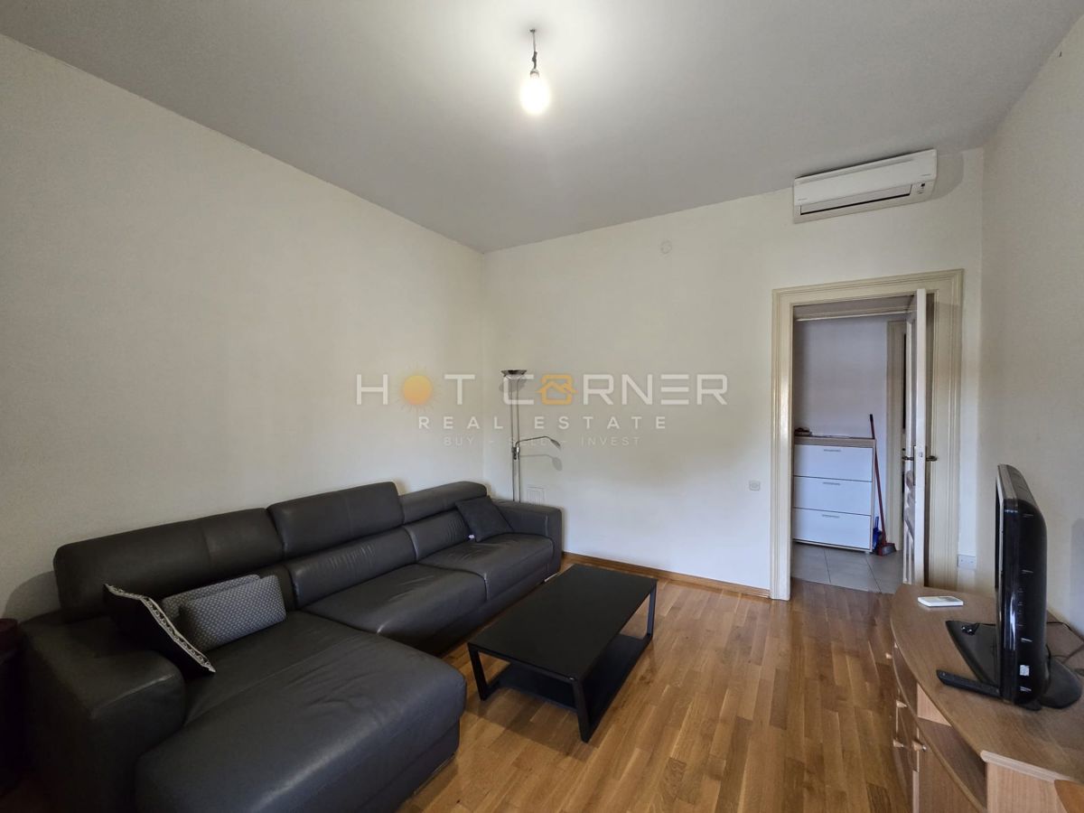 Stanovanje Centar, Pula, 54m2