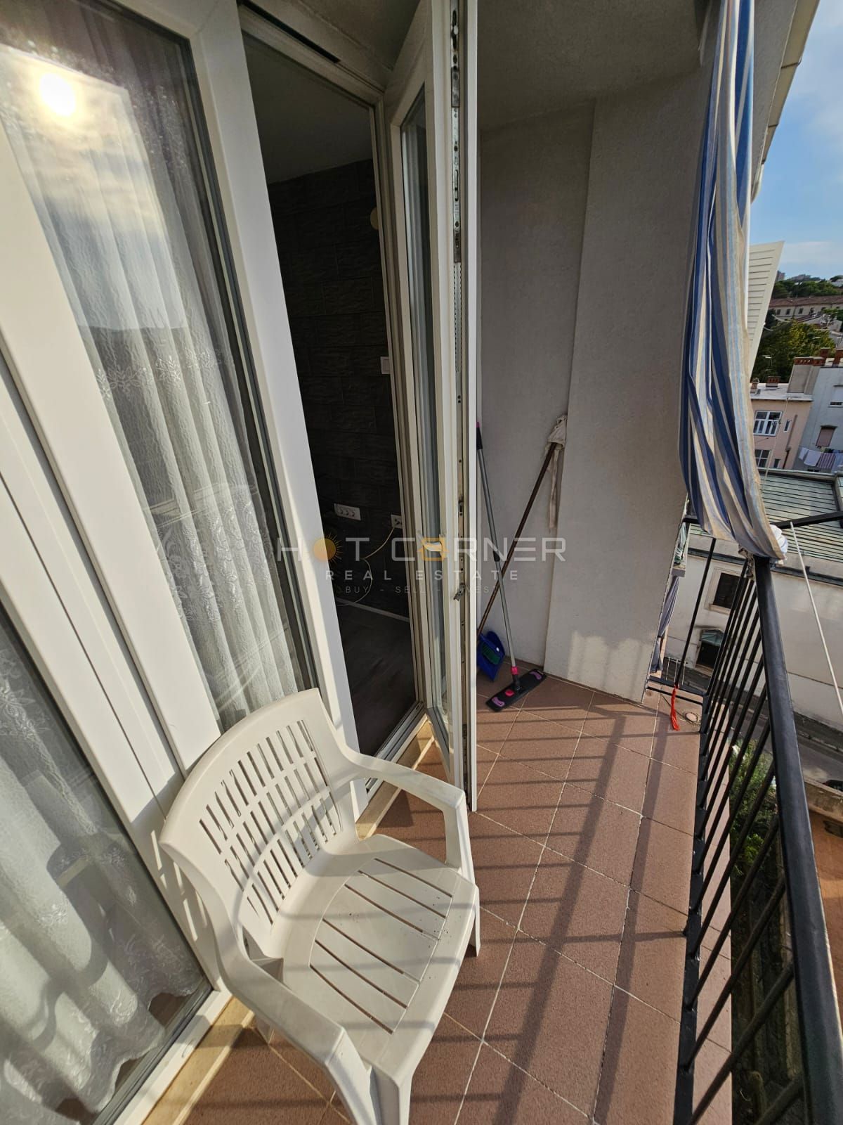 Stanovanje na Kaštanjerju, Pulj – 49,5 m² + terasa, garaža in parkirišče
