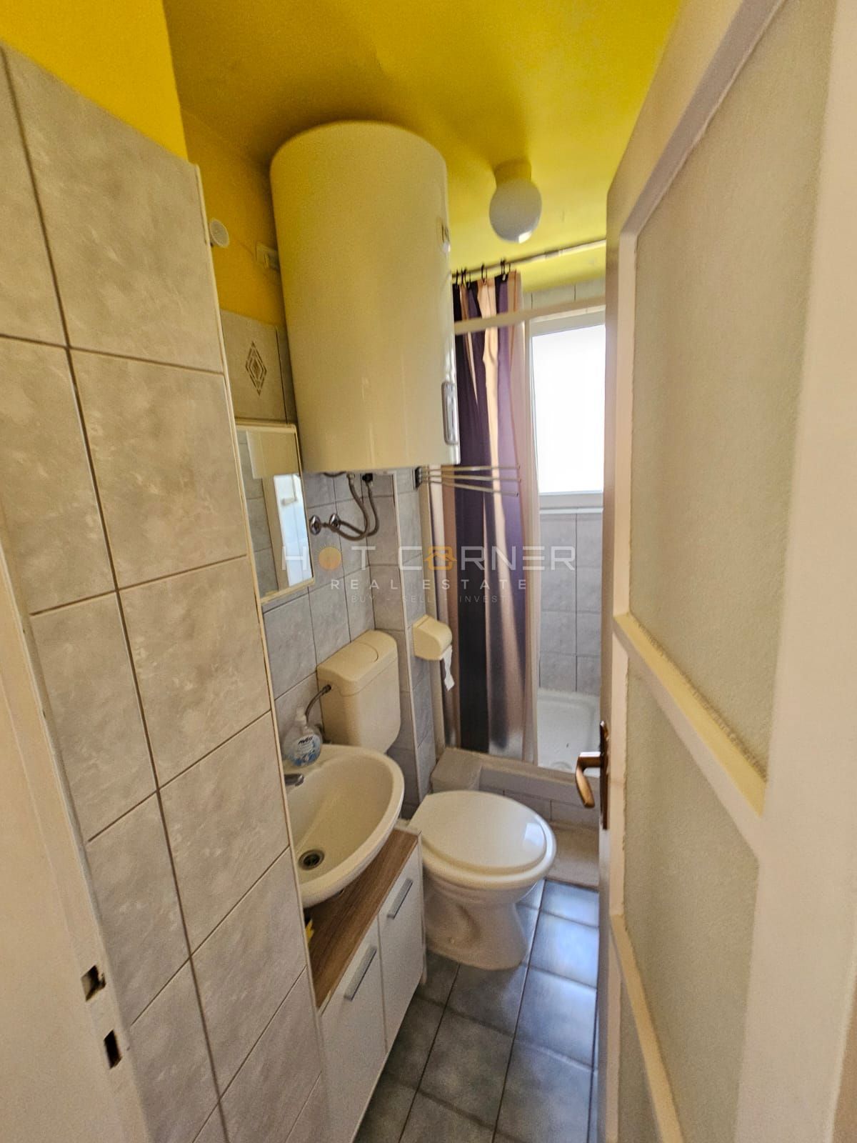 Stanovanje na Kaštanjerju, Pulj – 49,5 m² + terasa, garaža in parkirišče