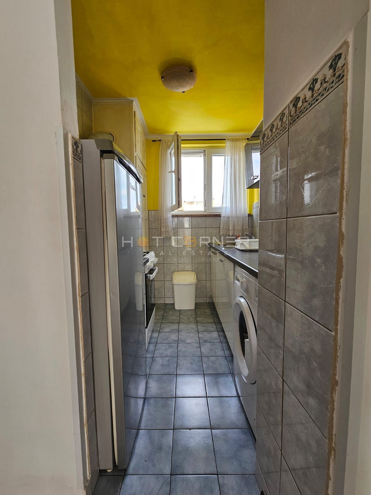 Stanovanje na Kaštanjerju, Pulj – 49,5 m² + terasa, garaža in parkirišče