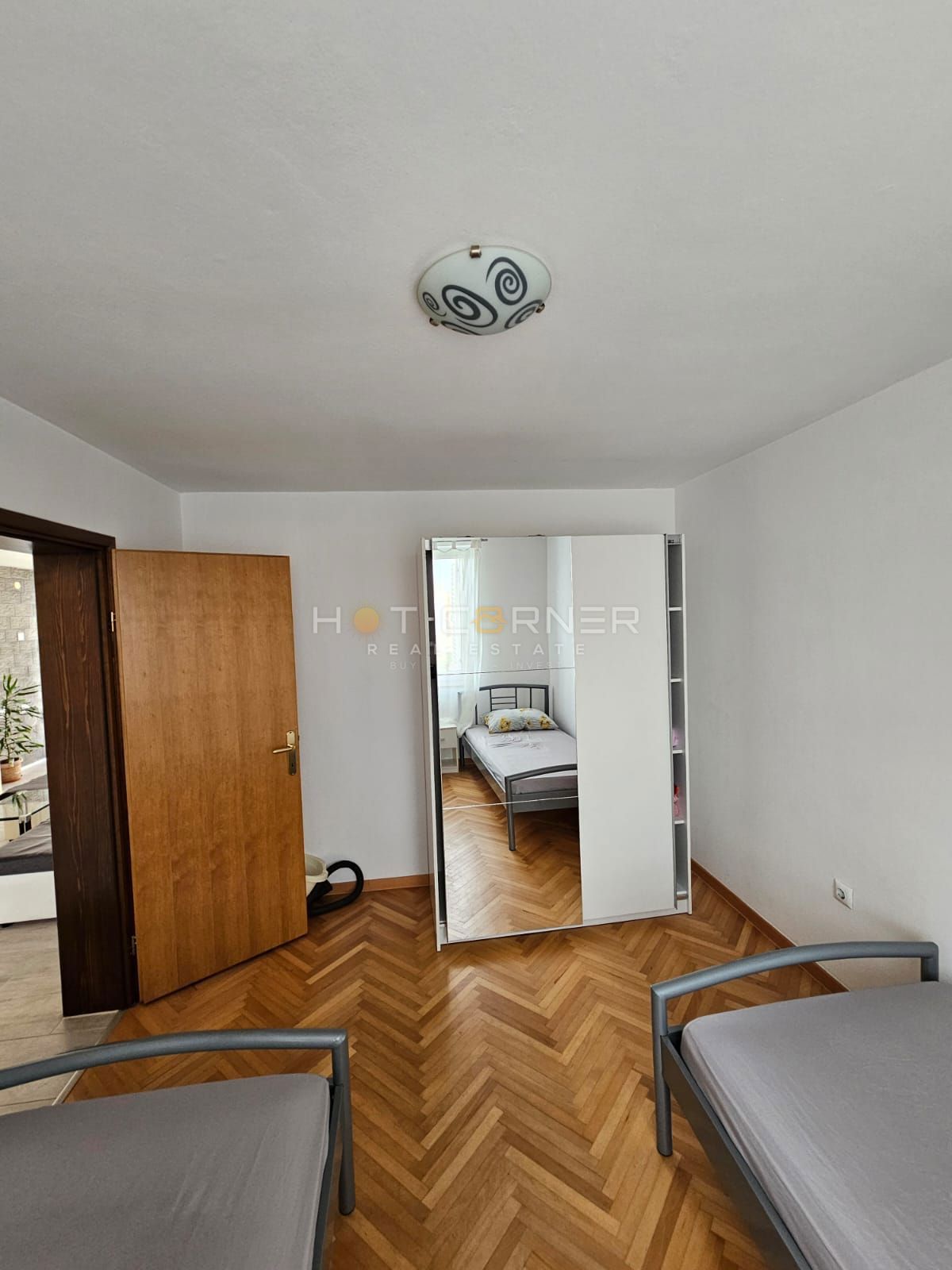 Stanovanje na Kaštanjerju, Pulj – 49,5 m² + terasa, garaža in parkirišče