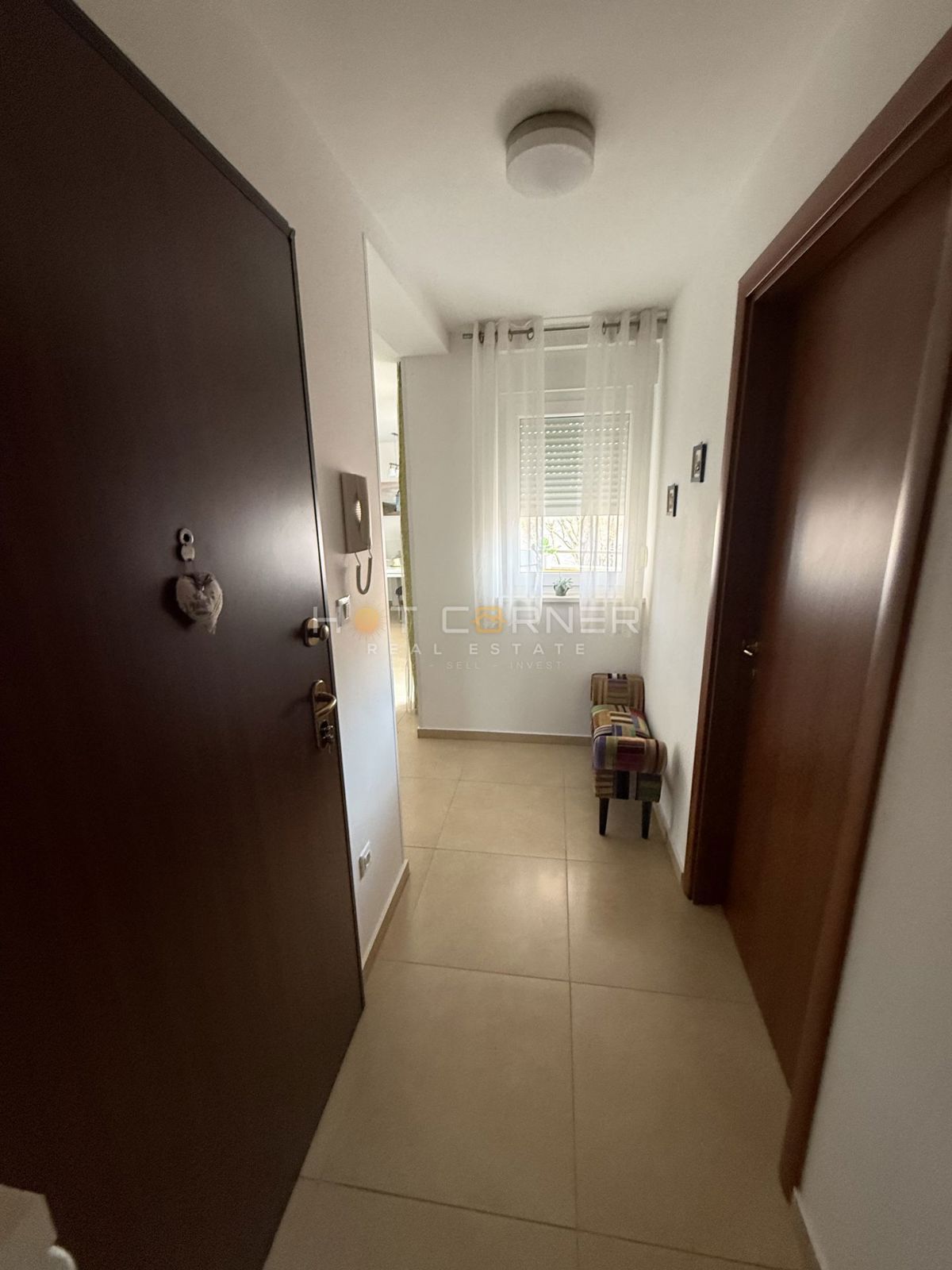 Štinjan, čudovito stanovanje, 2 spalnici, terasa, blizu plaže, UPORABNA