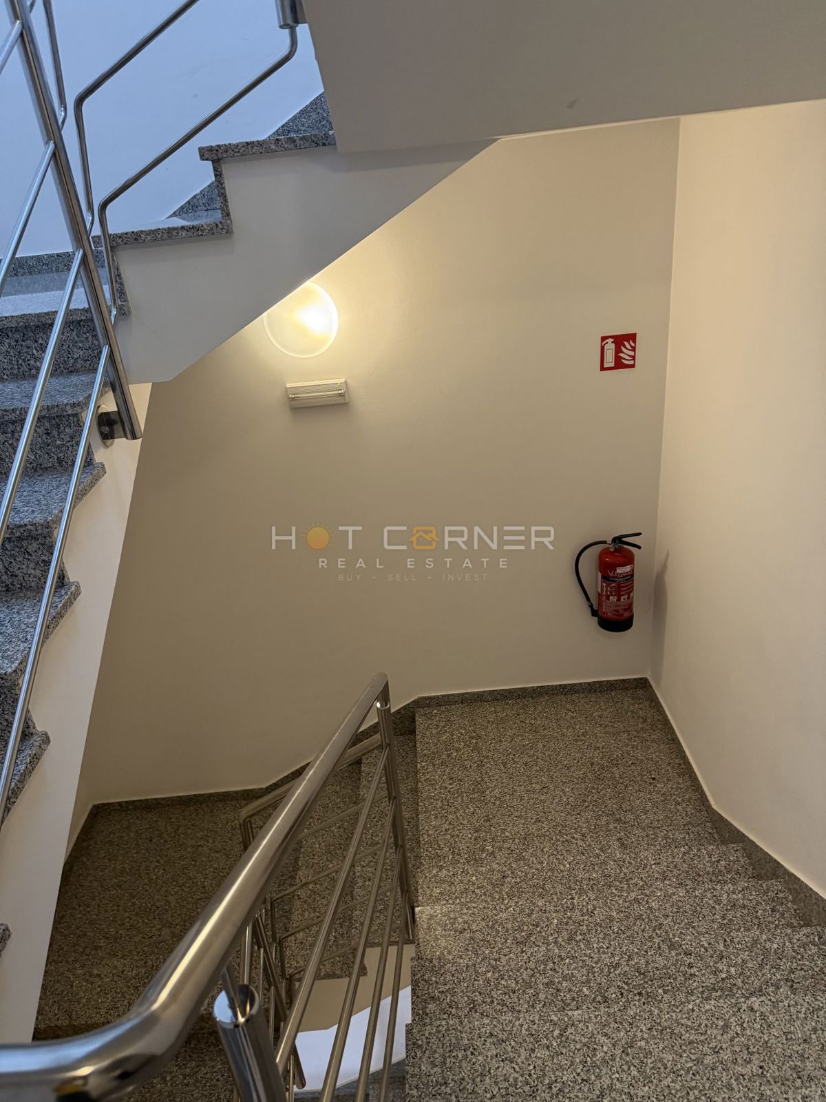 Štinjan, čudovito stanovanje, 2 spalnici, terasa, blizu plaže, UPORABNA