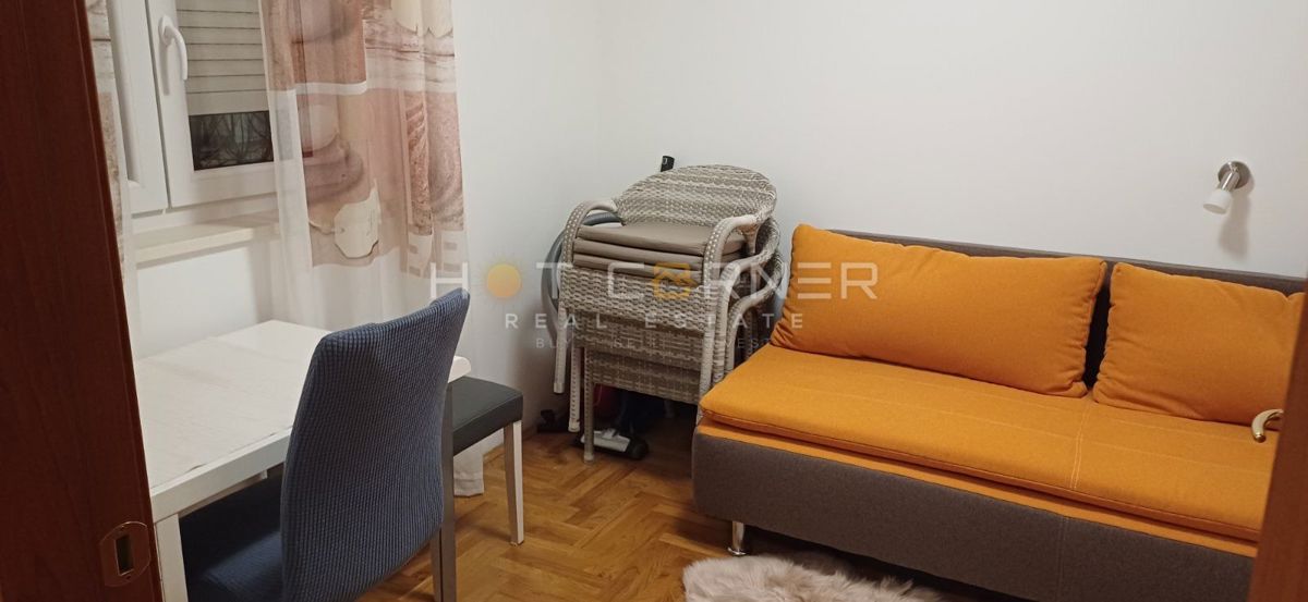 Štinjan, čudovito stanovanje, 2 spalnici, terasa, blizu plaže, UPORABNA