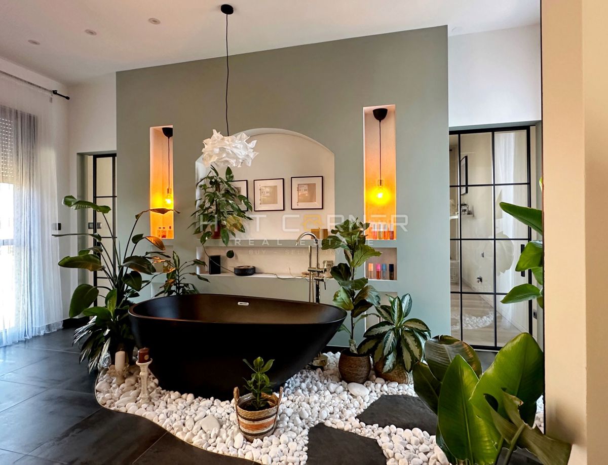 Edinstvena vila v slogu Balija v Istri