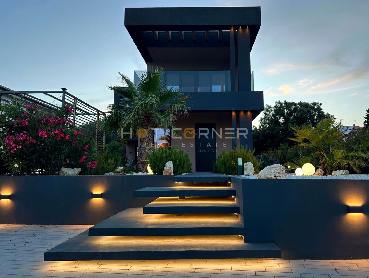 Edinstvena vila v slogu Balija v Istri