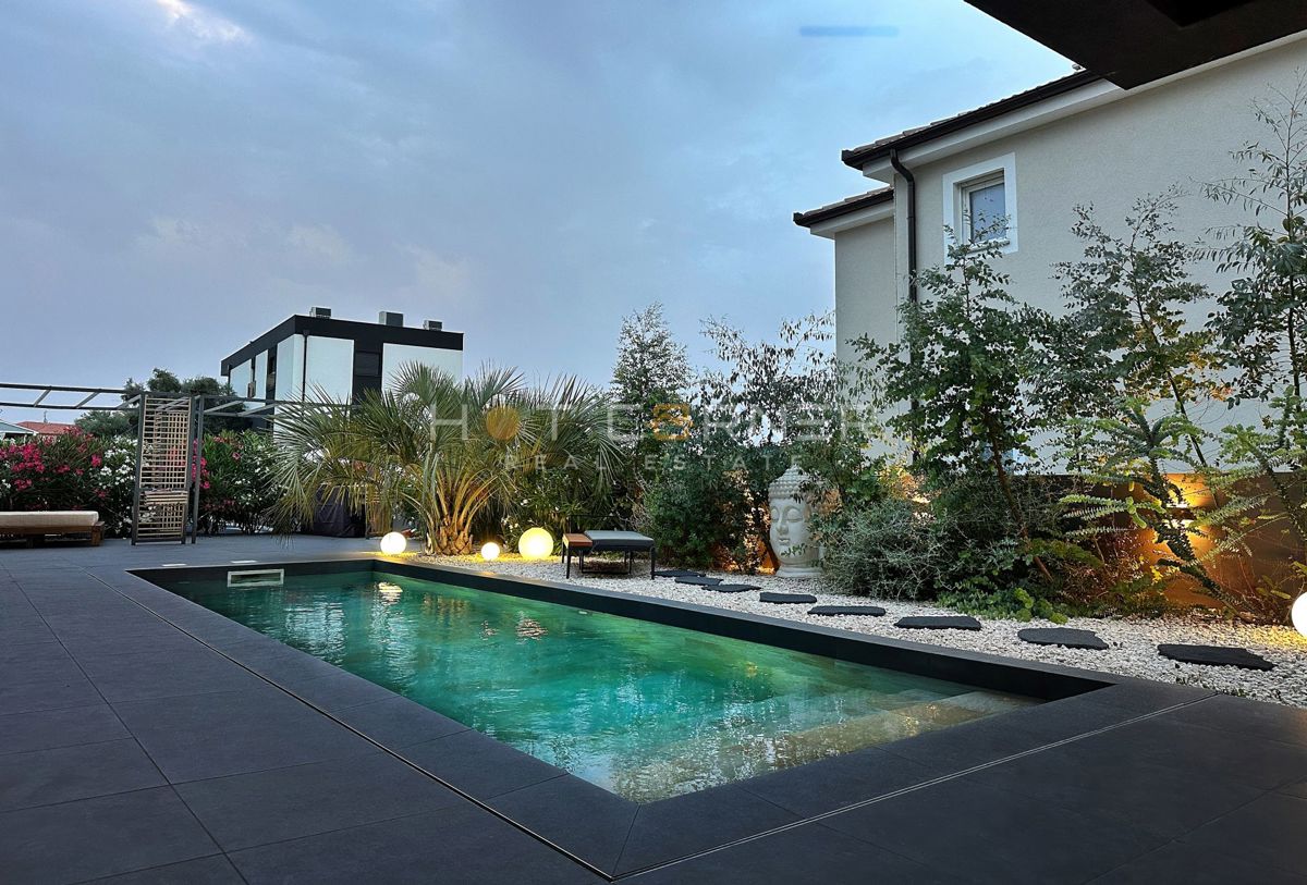 Edinstvena vila v slogu Balija v Istri