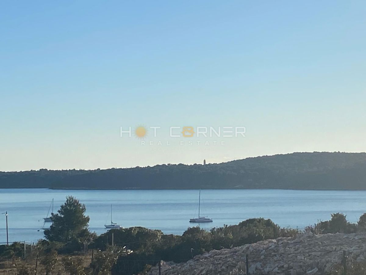 Medulin, zemljišče 200 m od plaže, čudovit pogled na morje