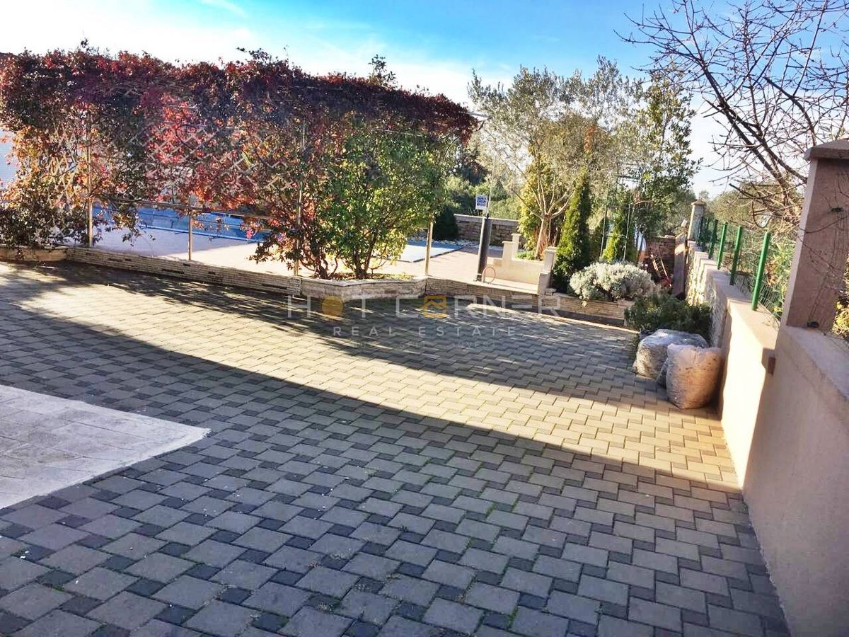 Hiša Štinjan, Pula, 300m2