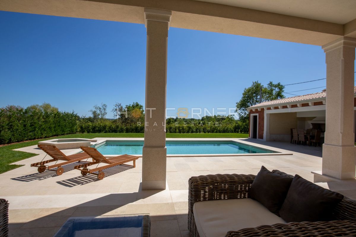 Vila Kringa, Tinjan, 264m2