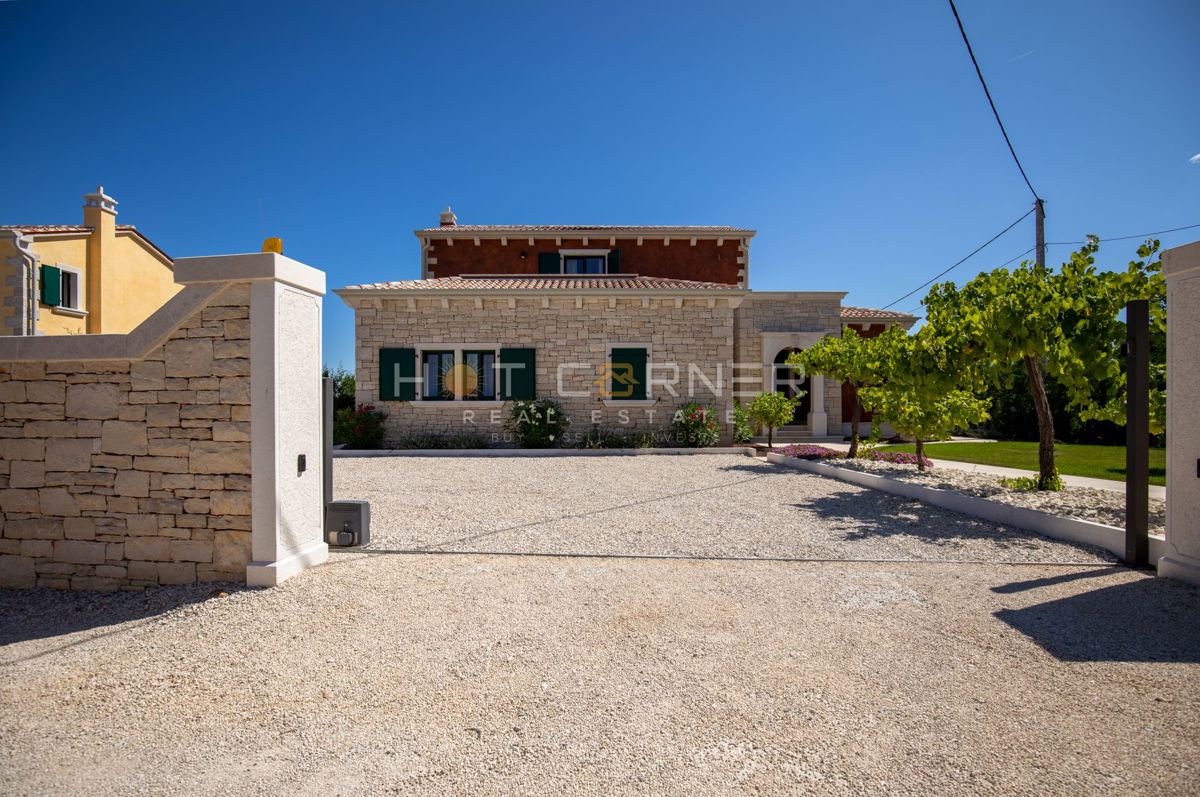 Vila Kringa, Tinjan, 264m2