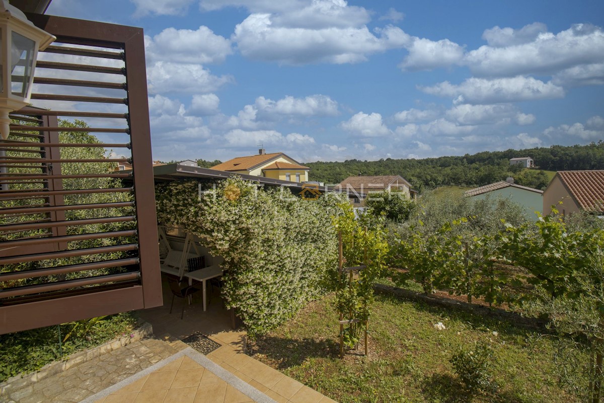 Kaštel, hiša z razgledom, 138 m2