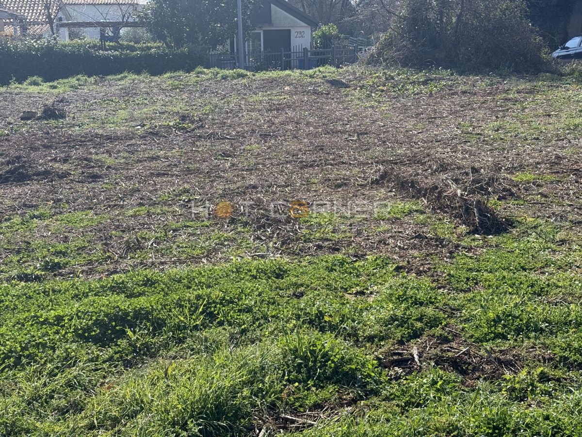 Gradbeno zemljišče Ližnjan, 538m2