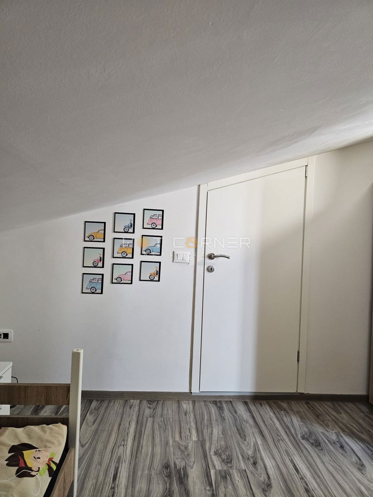 Top hiša s bazenom v okolici Poreča