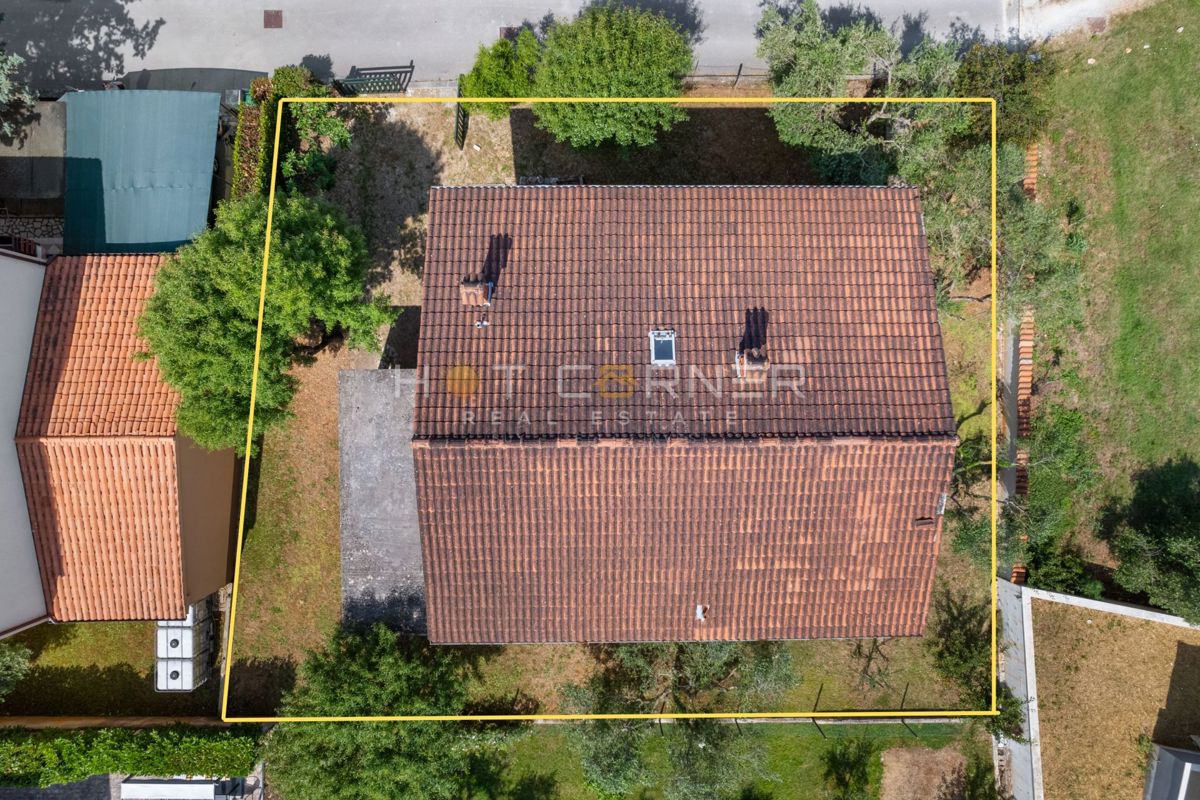 Izjemna priložnost, nedokončana družinska hiša na Velem Vrhu