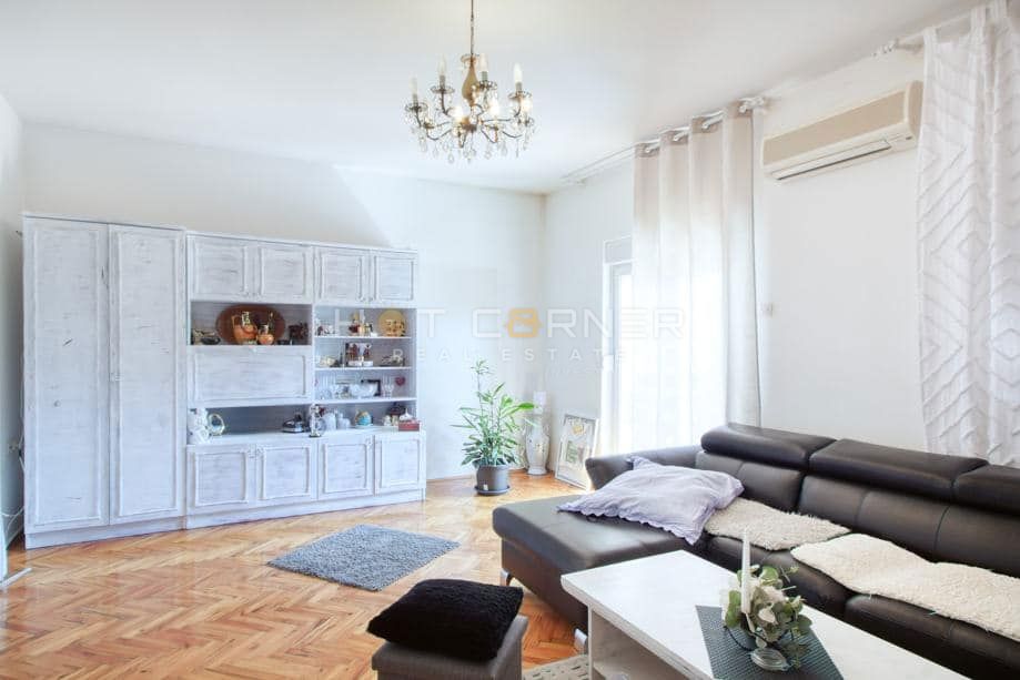 Hiša Valdebek, Pula, 260m2