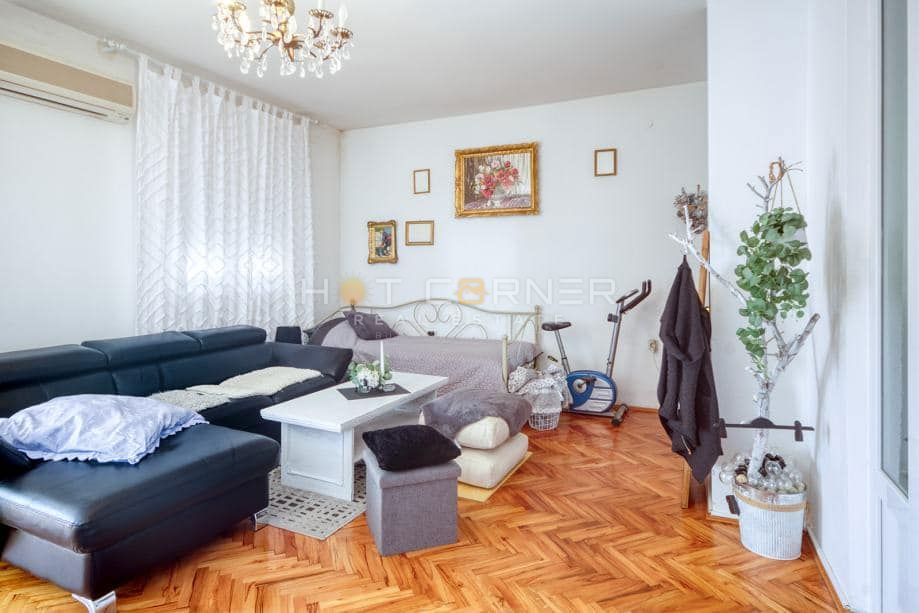 Hiša Valdebek, Pula, 260m2