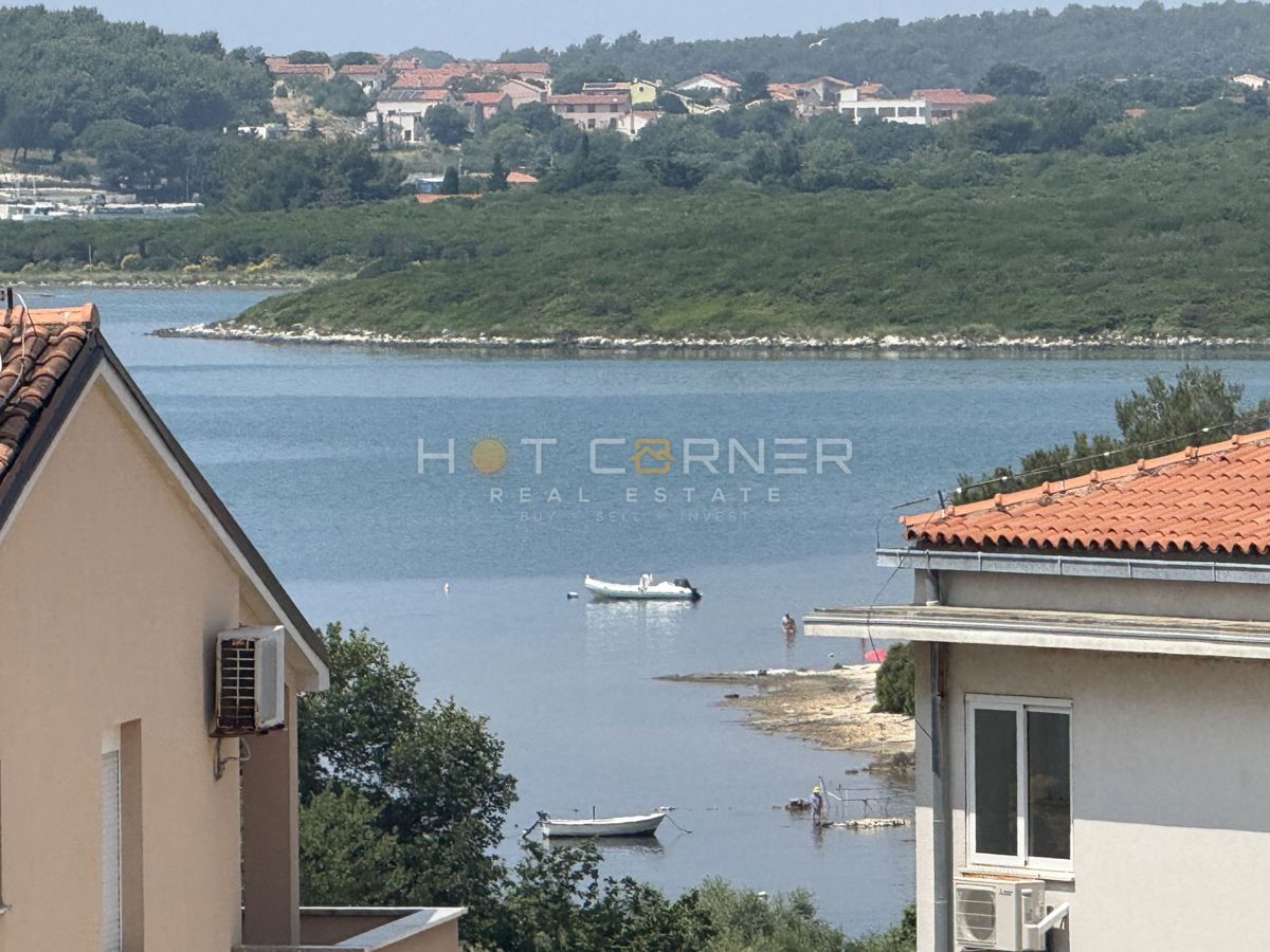 Medulin – Stanovanje 200 m od morja, mega terasa s pogledom na morje