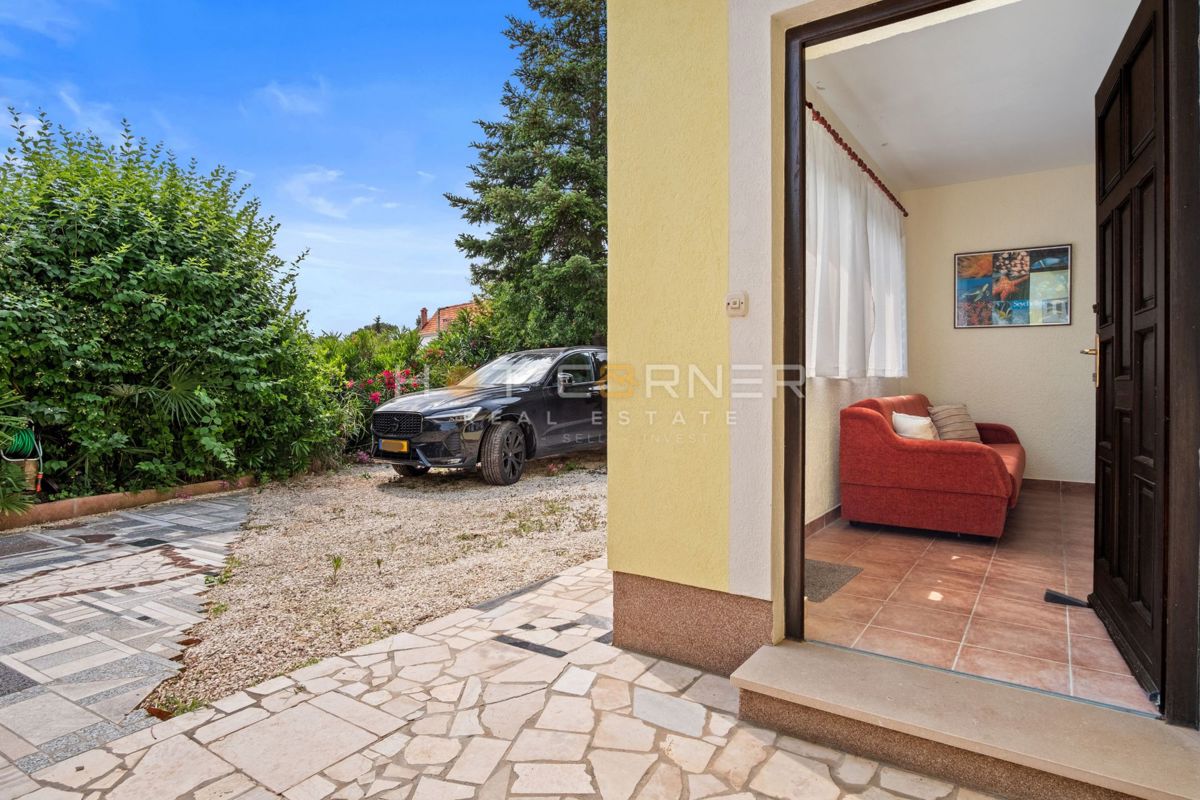 Hiša z razgledom na morje in velikim vrtom – Banjole