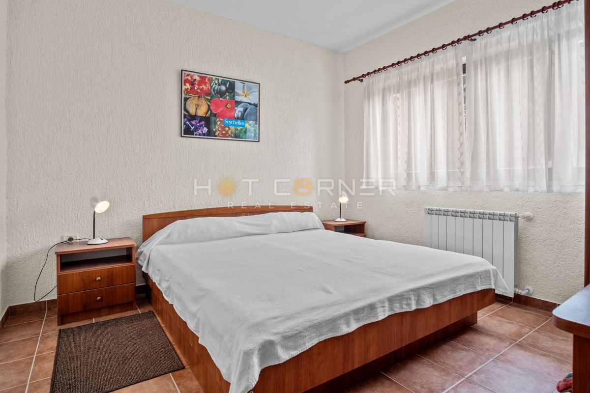Hiša z razgledom na morje in velikim vrtom – Banjole