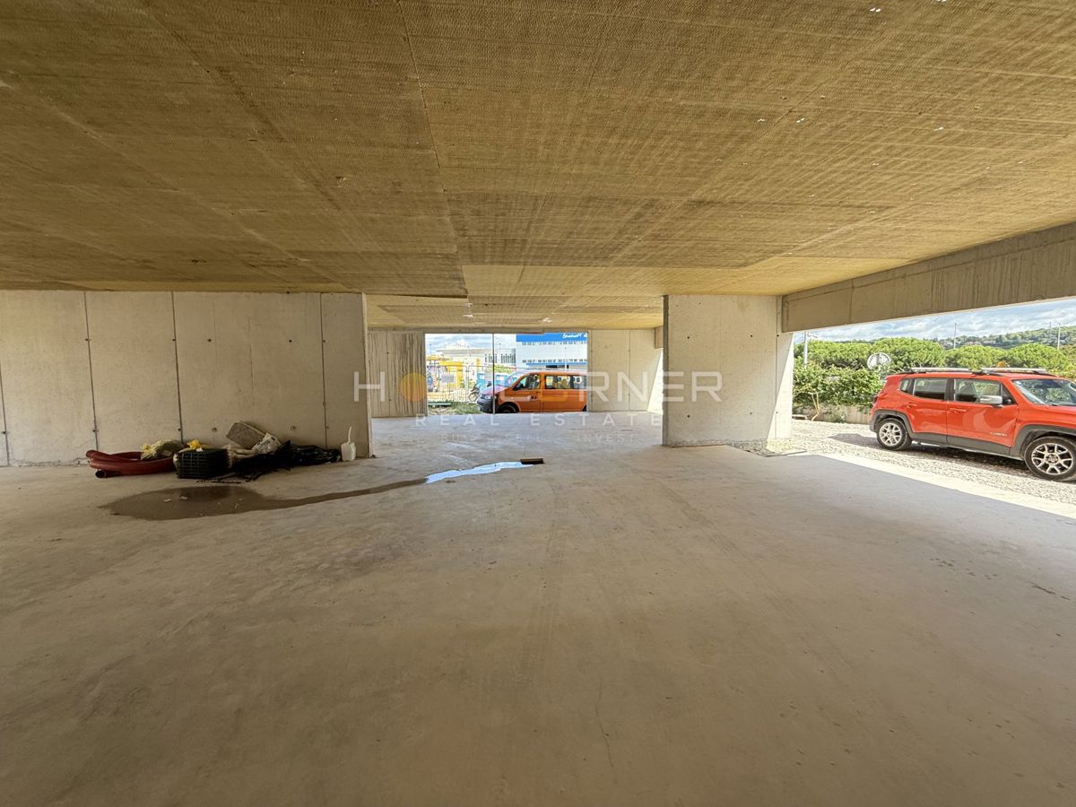 Pulj, elitna nova stavba, dvigalo, penthouse, panoramski razgled na mesto