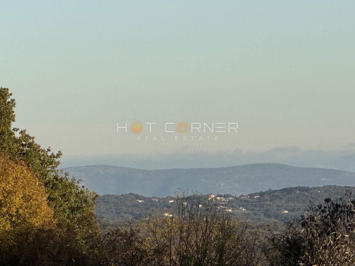 Barban, 4 zazidljiva zemljišča za gradnjo 4 počitniških hiš, pogled na morje