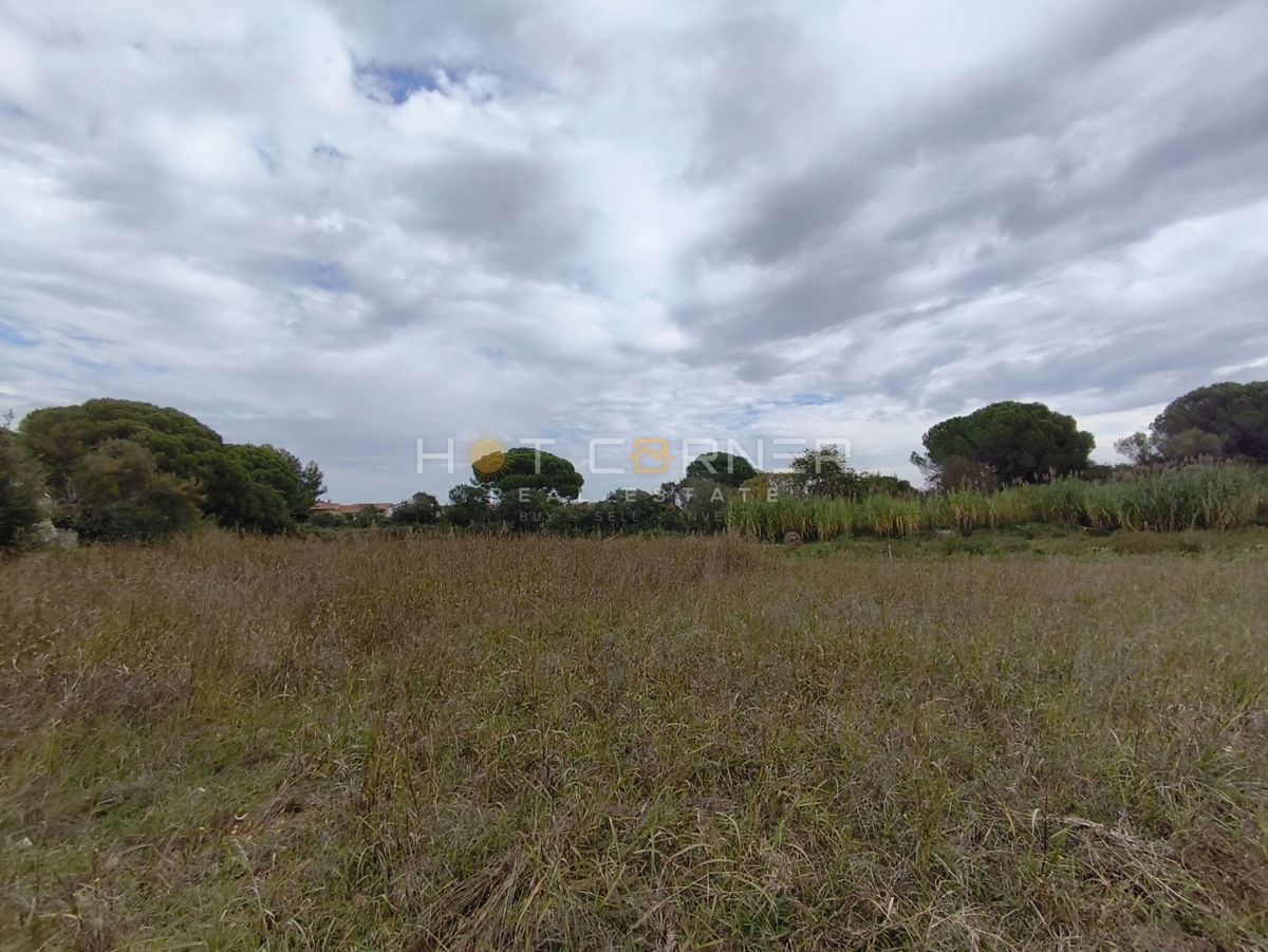 Zemljišče Fažana, 2.400m2