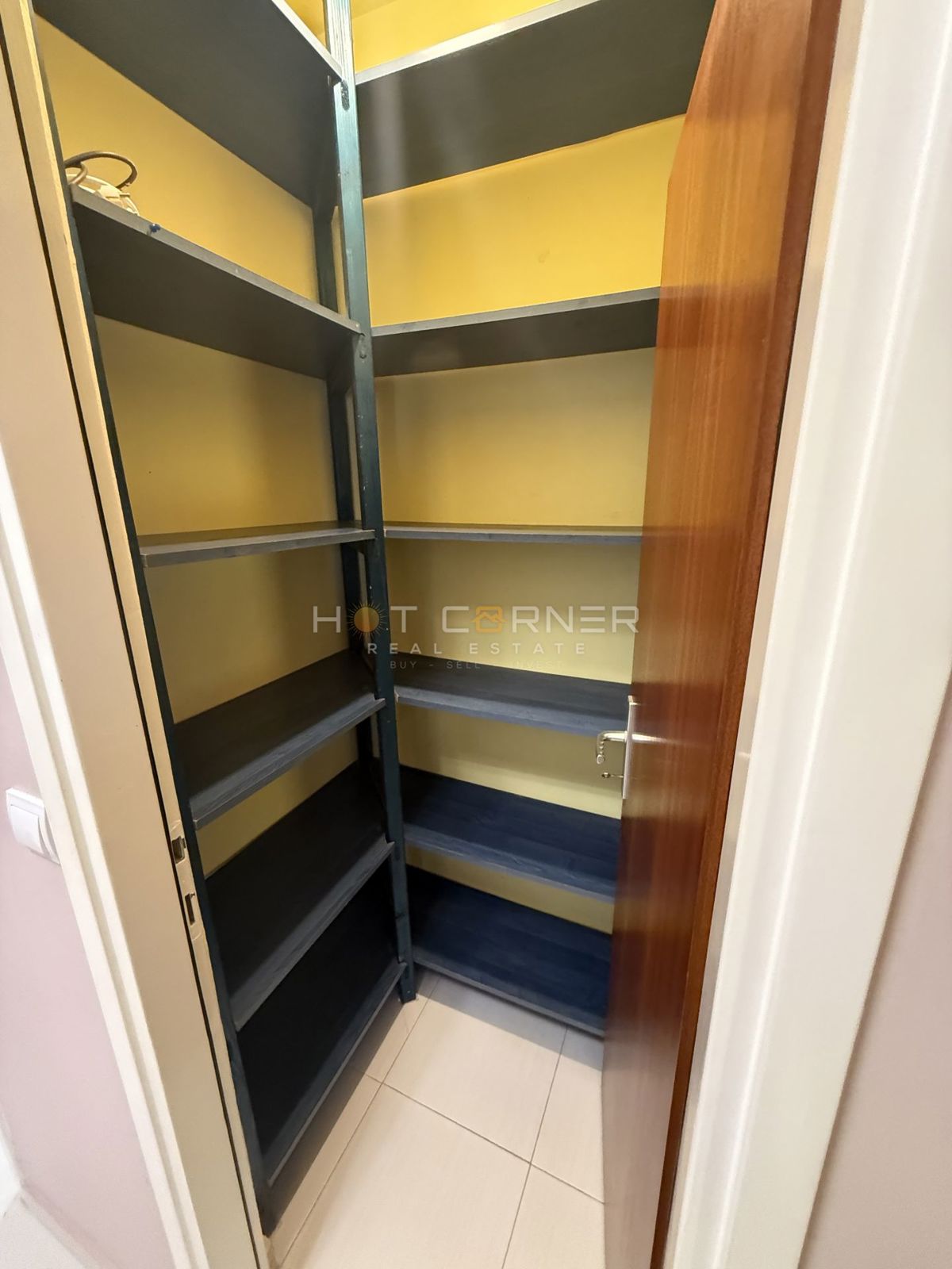 Pula, Busoler – vrhunsko urejeno stanovanje s 3 spalnicami in vrtom