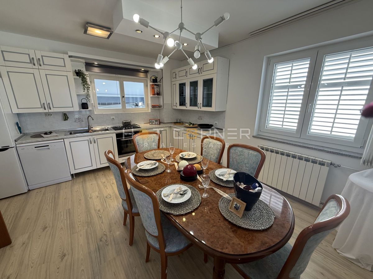 Pula, Busoler – vrhunsko urejeno stanovanje s 3 spalnicami in vrtom