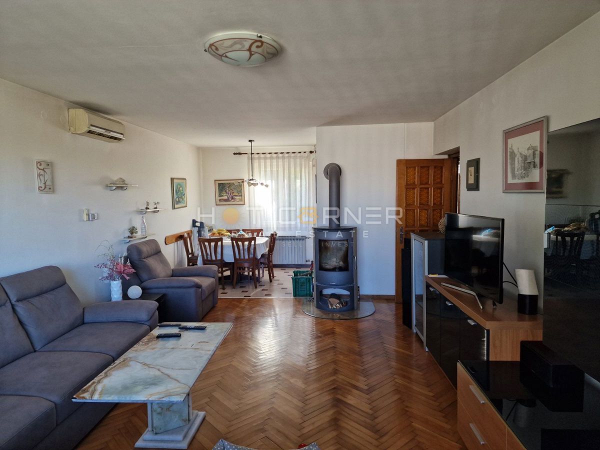 Hiša z razgledom na morje, Pješčana uvala, odlična priložnost!