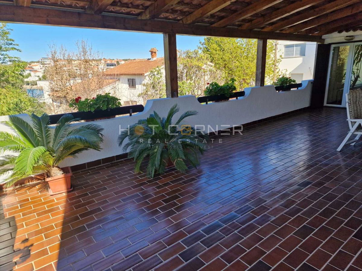 Hiša z razgledom na morje, Pješčana uvala, odlična priložnost!