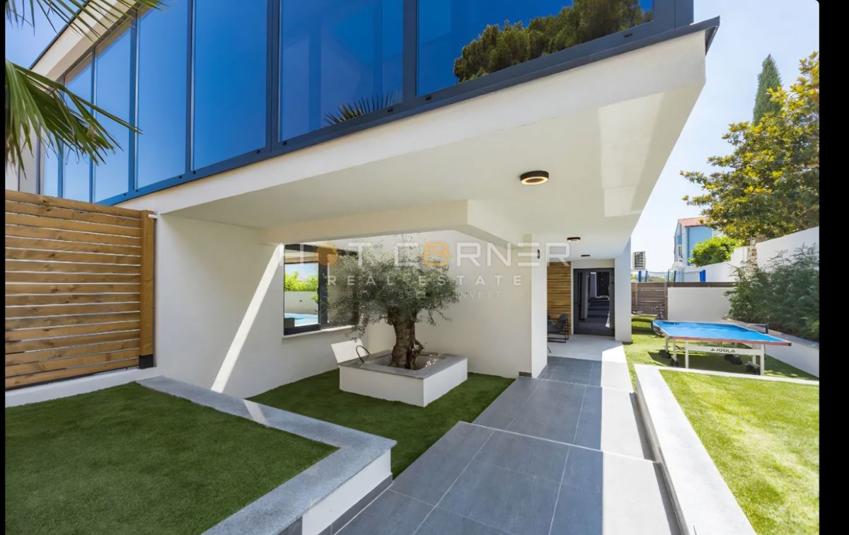 Hiša Medulin, 220m2