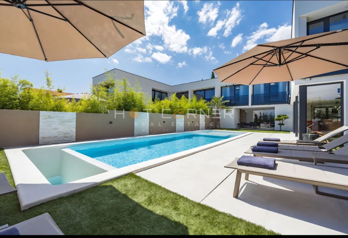 Hiša Medulin, 220m2