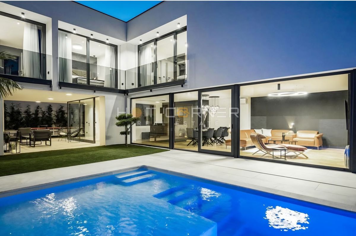 Hiša Medulin, 220m2