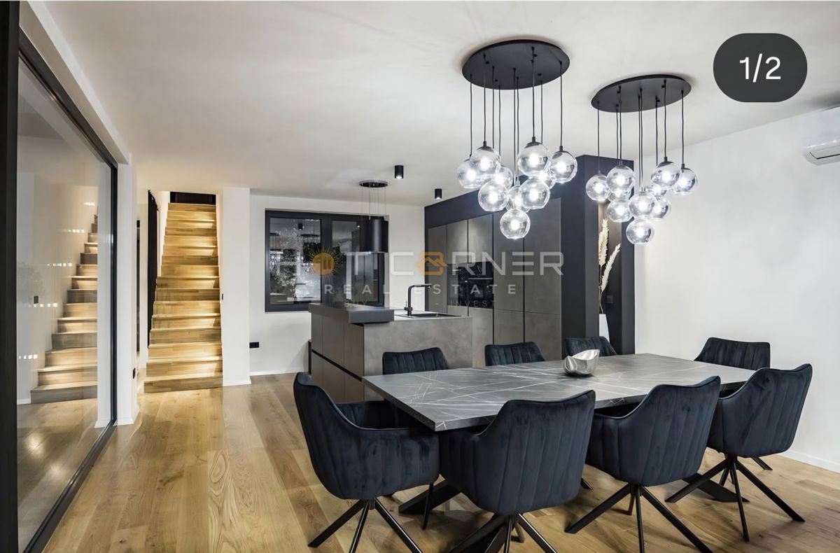 Hiša Medulin, 220m2