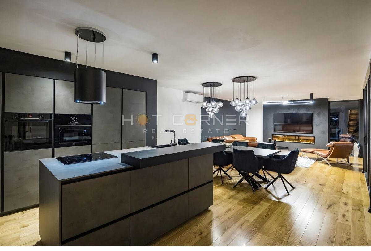 Hiša Medulin, 220m2