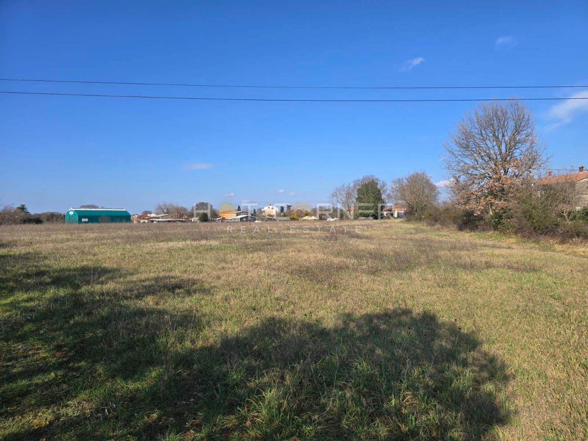 Zazidljivo zemljišče Muntić, 478 m² / 52.580 €