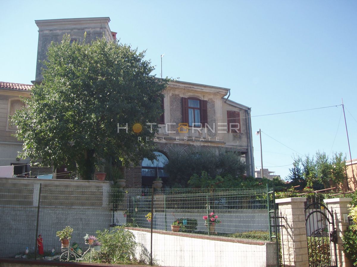 Avtentična italijanska vila s karakterjem - center Pule