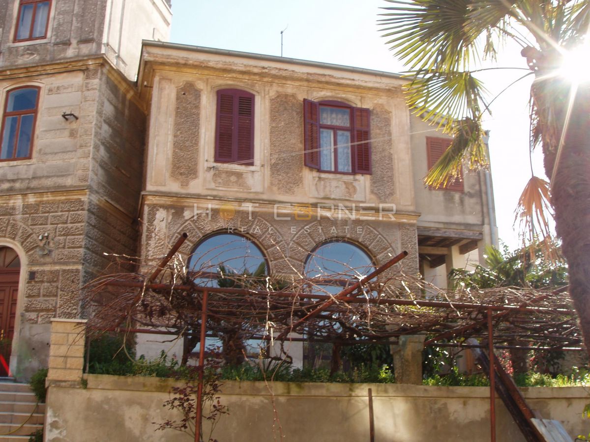 Avtentična italijanska vila s karakterjem - center Pule