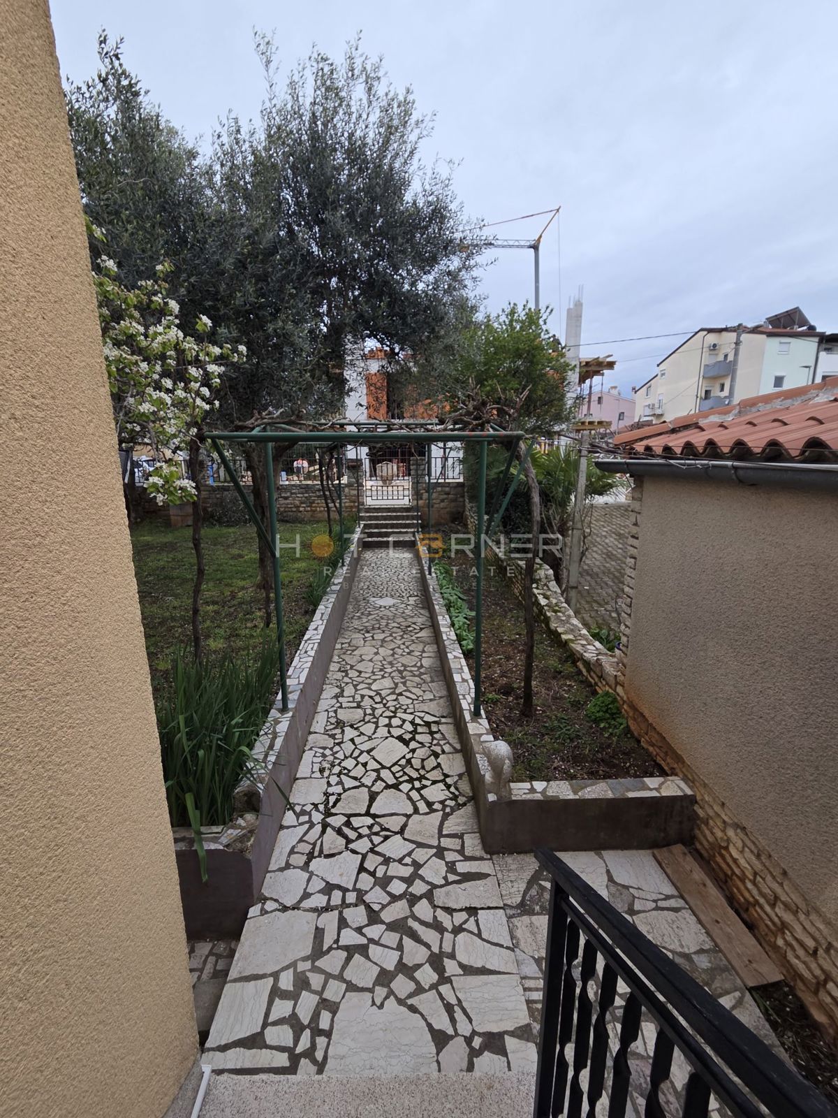 Štinjan - prostorna družinska hiša