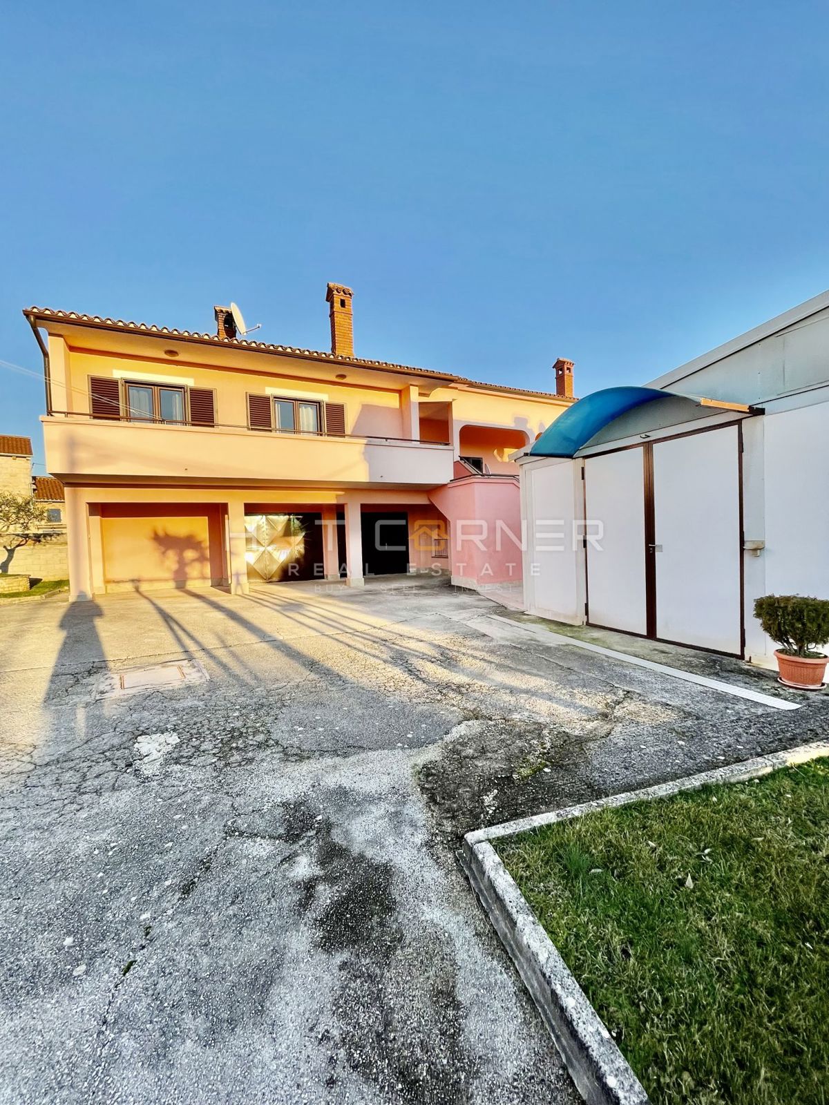 Hiša Svetvinčenat, 340m2