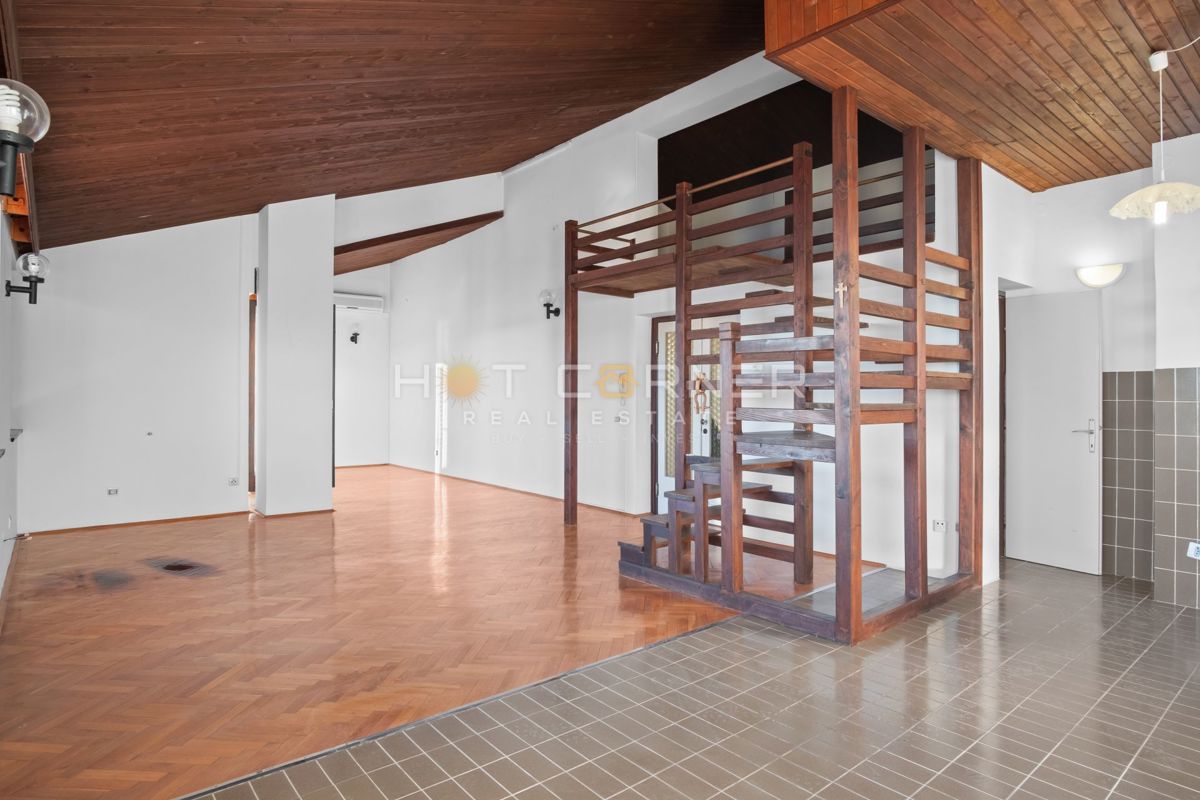 Hiša Pješčana Uvala, Medulin, 300m2