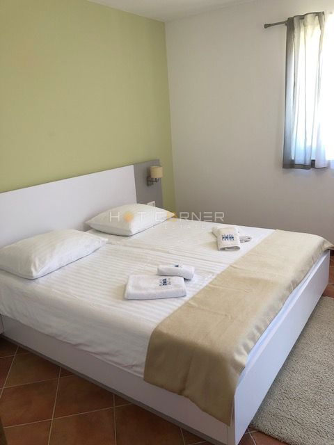 Medulin, 200 m od plaže, apartma z 2 spalnicama, opremljen