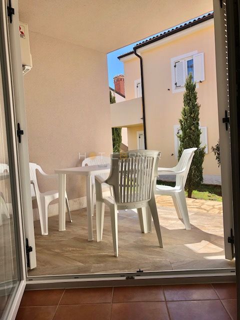 Medulin, 200 m od plaže, apartma z 2 spalnicama, opremljen