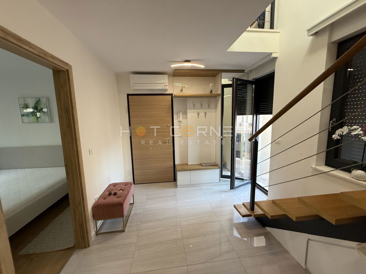 Medulin, penthouse, 1. vrsta ob morju, odprt pogled na morje